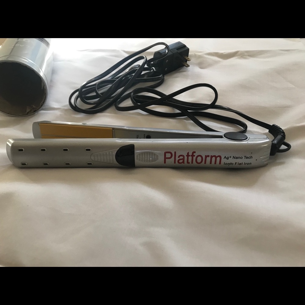 Nano technology flat iron